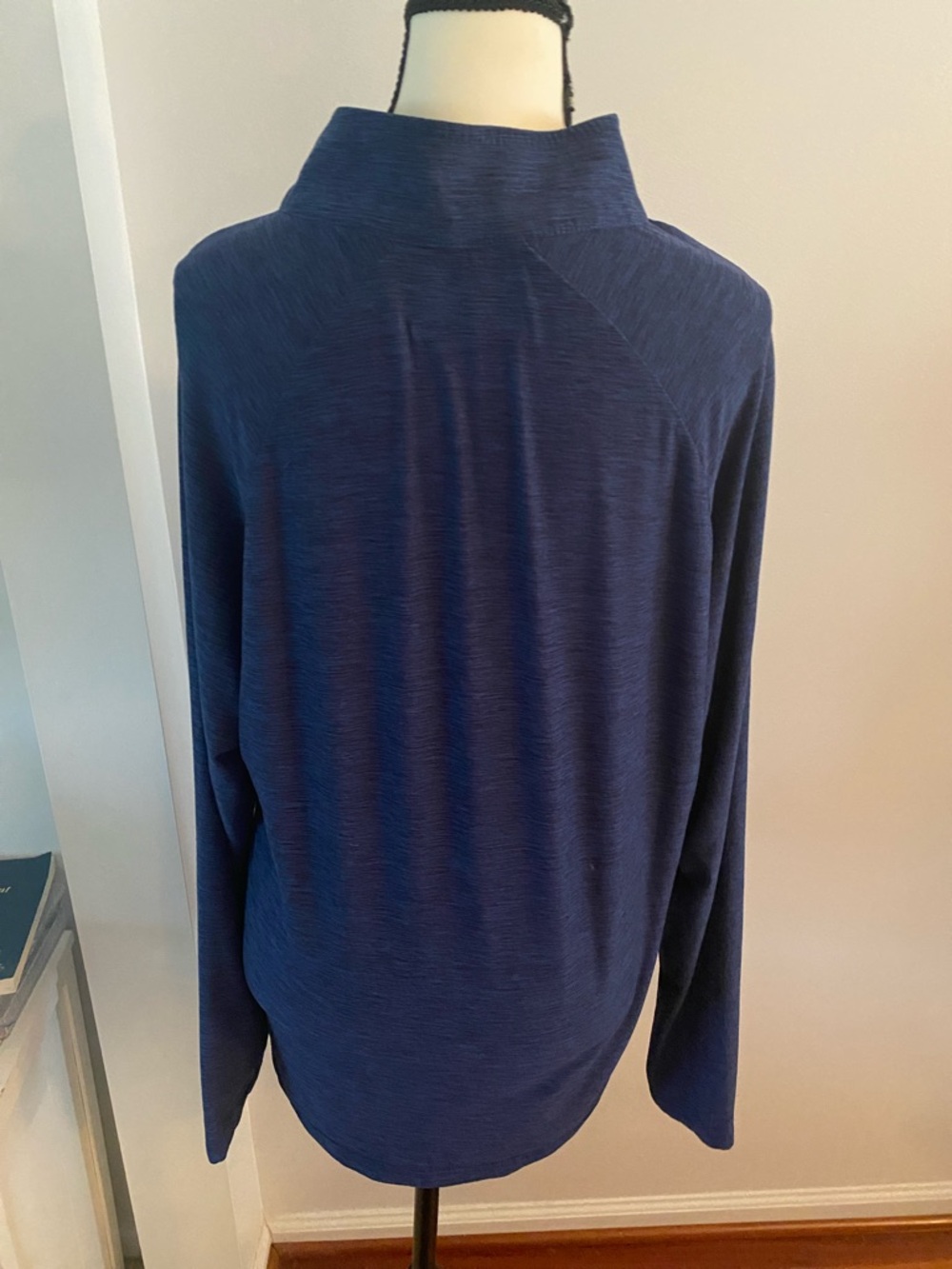 Leg3nd brand Medium long sleeve top made in Egypt - Picture 5 of 7
